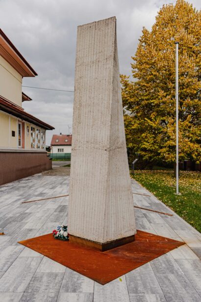 Památník-letců-05.jpg